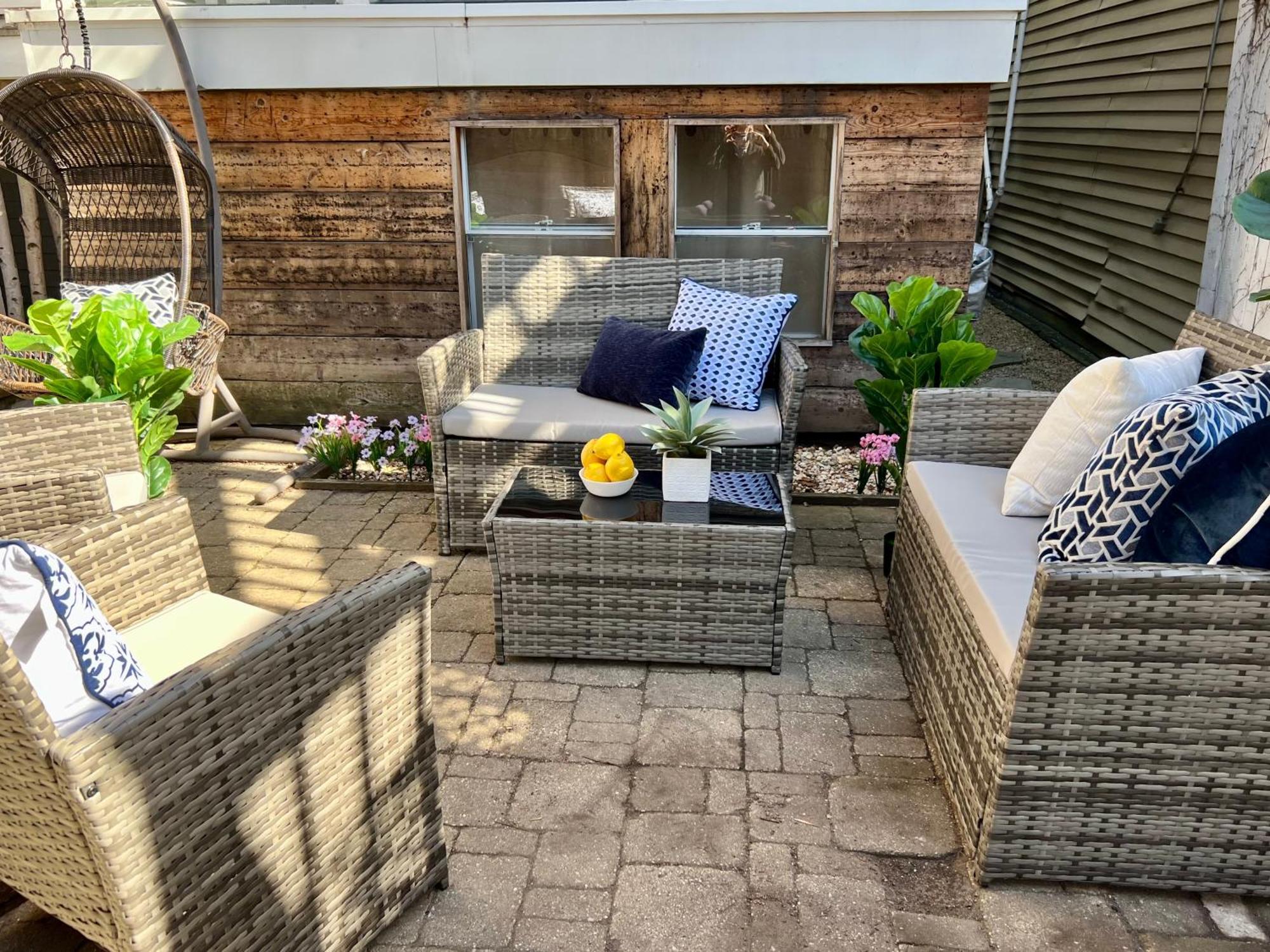 3 Bedroom Spacious Home In Ideal Location W Free Parking Back Yard Pets Welcome شيكاغو المظهر الخارجي الصورة