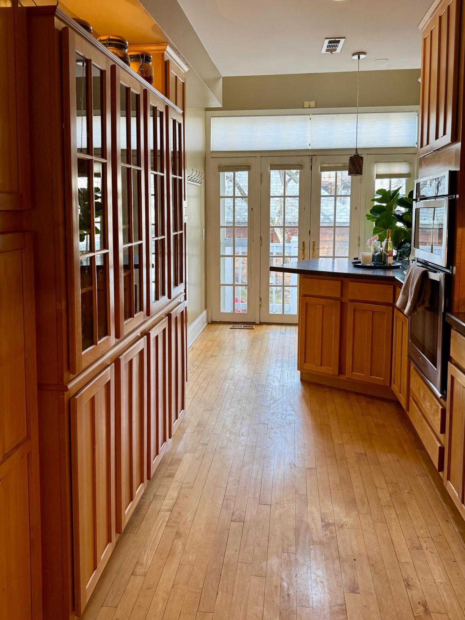 3 Bedroom Spacious Home In Ideal Location W Free Parking Back Yard Pets Welcome شيكاغو المظهر الخارجي الصورة