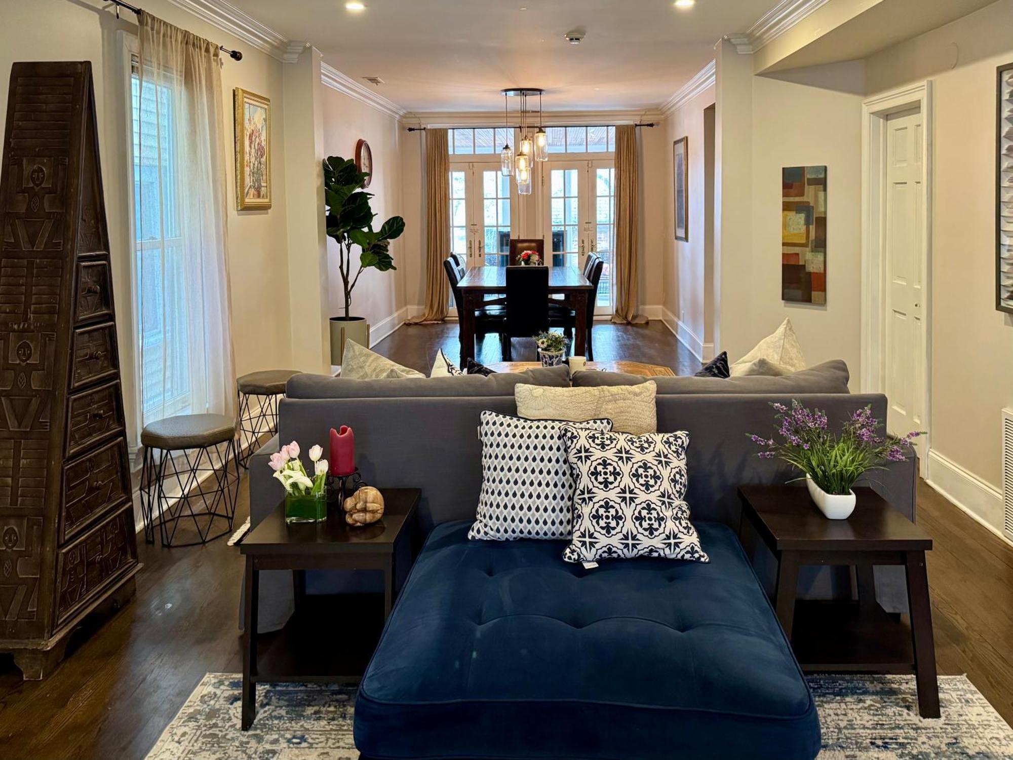 3 Bedroom Spacious Home In Ideal Location W Free Parking Back Yard Pets Welcome شيكاغو المظهر الخارجي الصورة